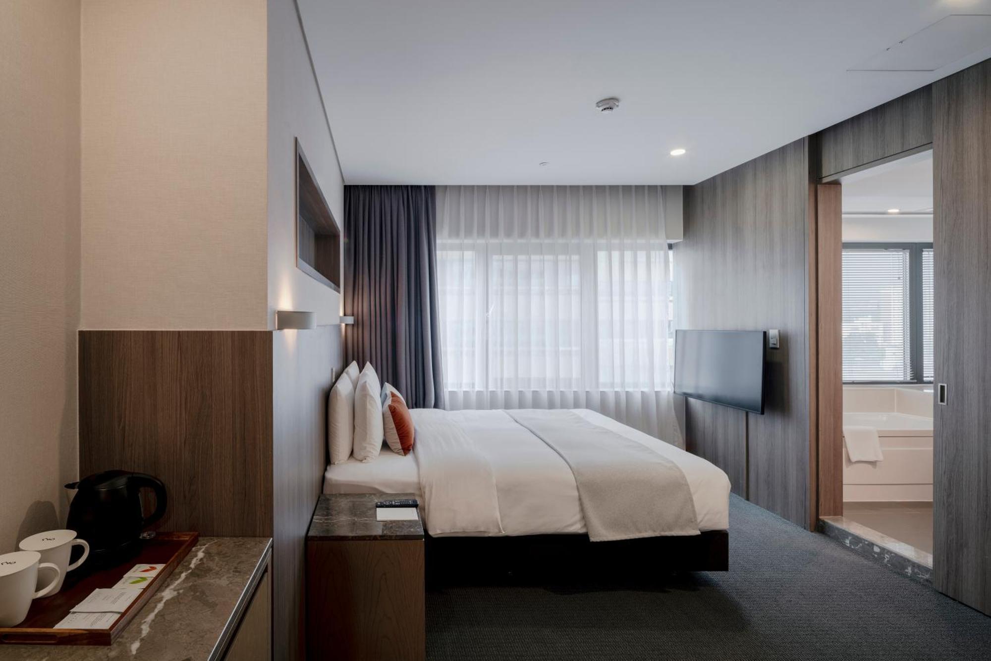 Deluxe Doppelzimmer (Frühstück 1+1)
