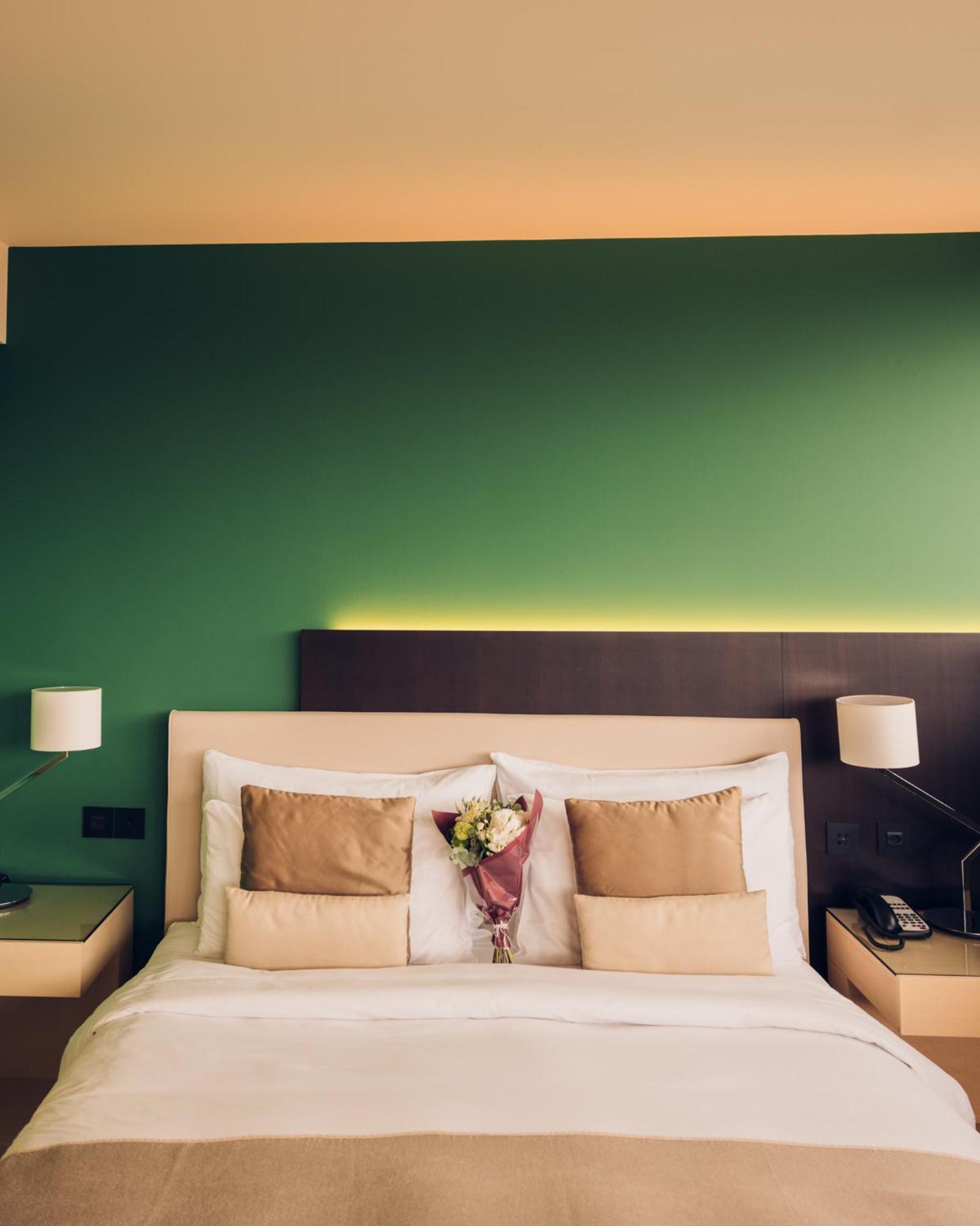 Premium Zimmer mit Kingsize-Bett - Zugang zur Club-Lounge