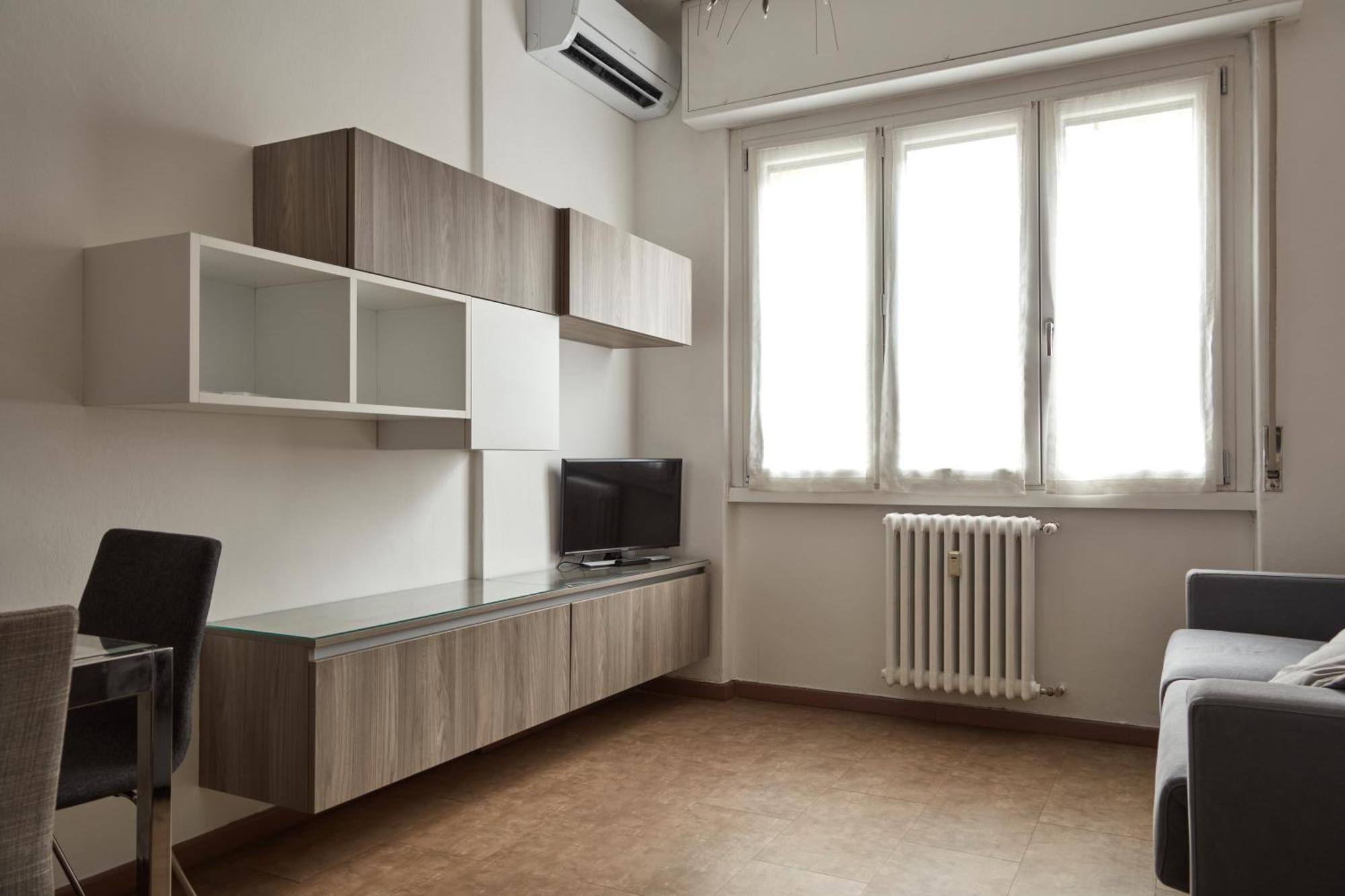 One-Bedroom Apartment - Annex,1554461719:JPEG