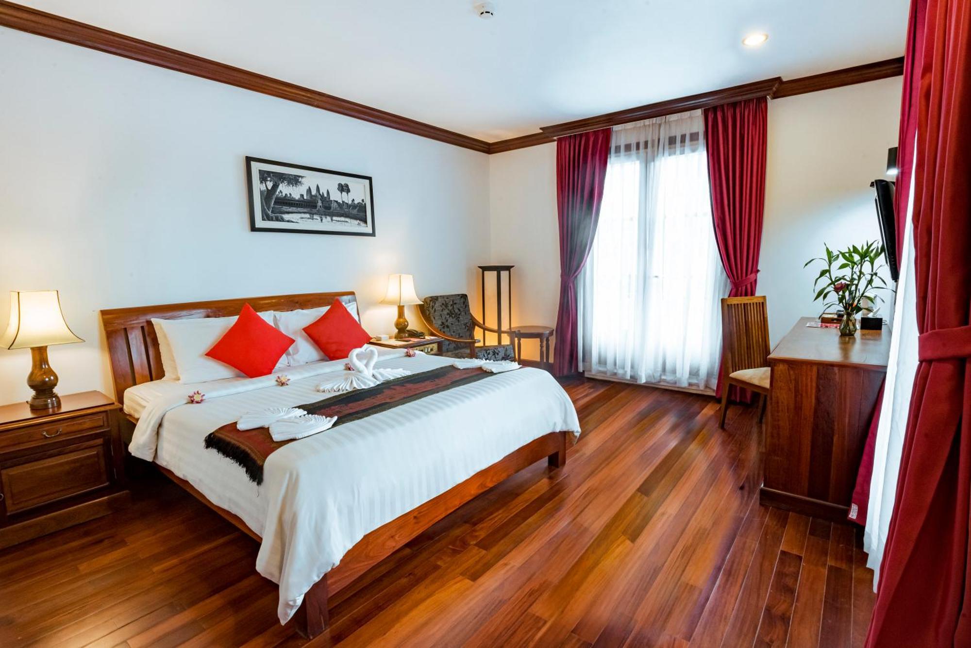 Deluxe Doppelzimmer mit Poolblick