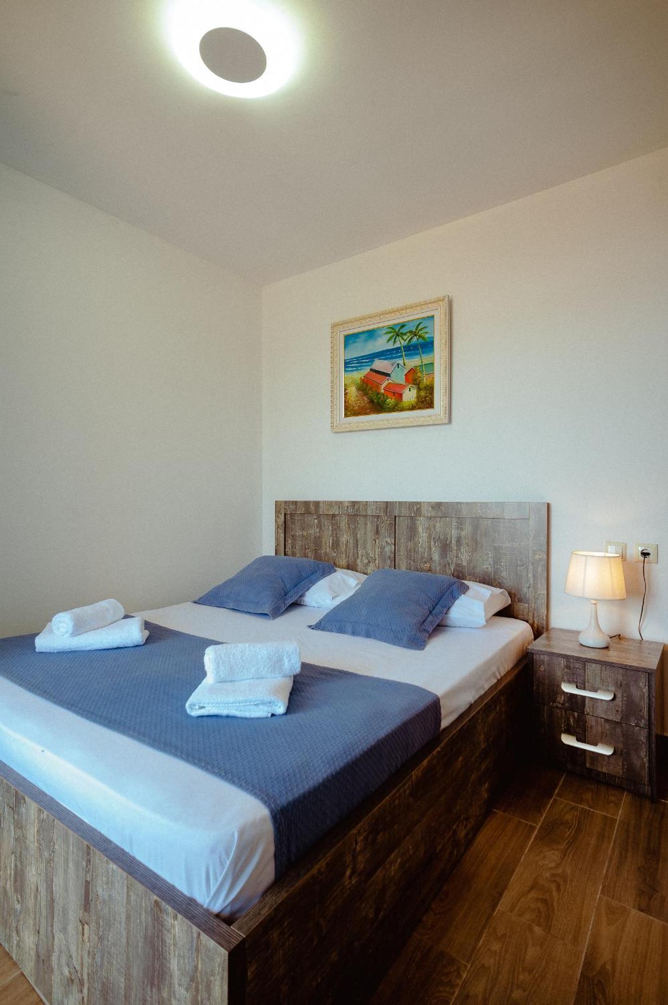 Deluxe Double Room with Balcony and Sea View,1556490169:JPEG