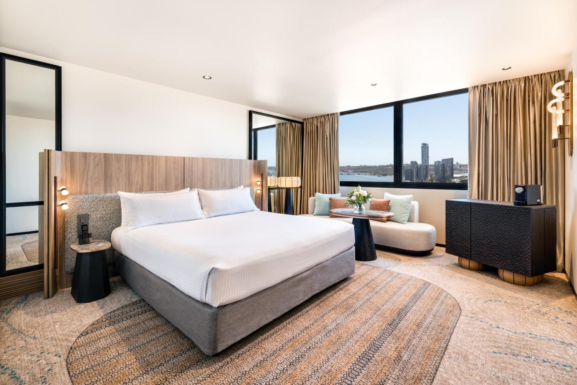Premier Zimmer mit Kingsize-Bett und Flussblick