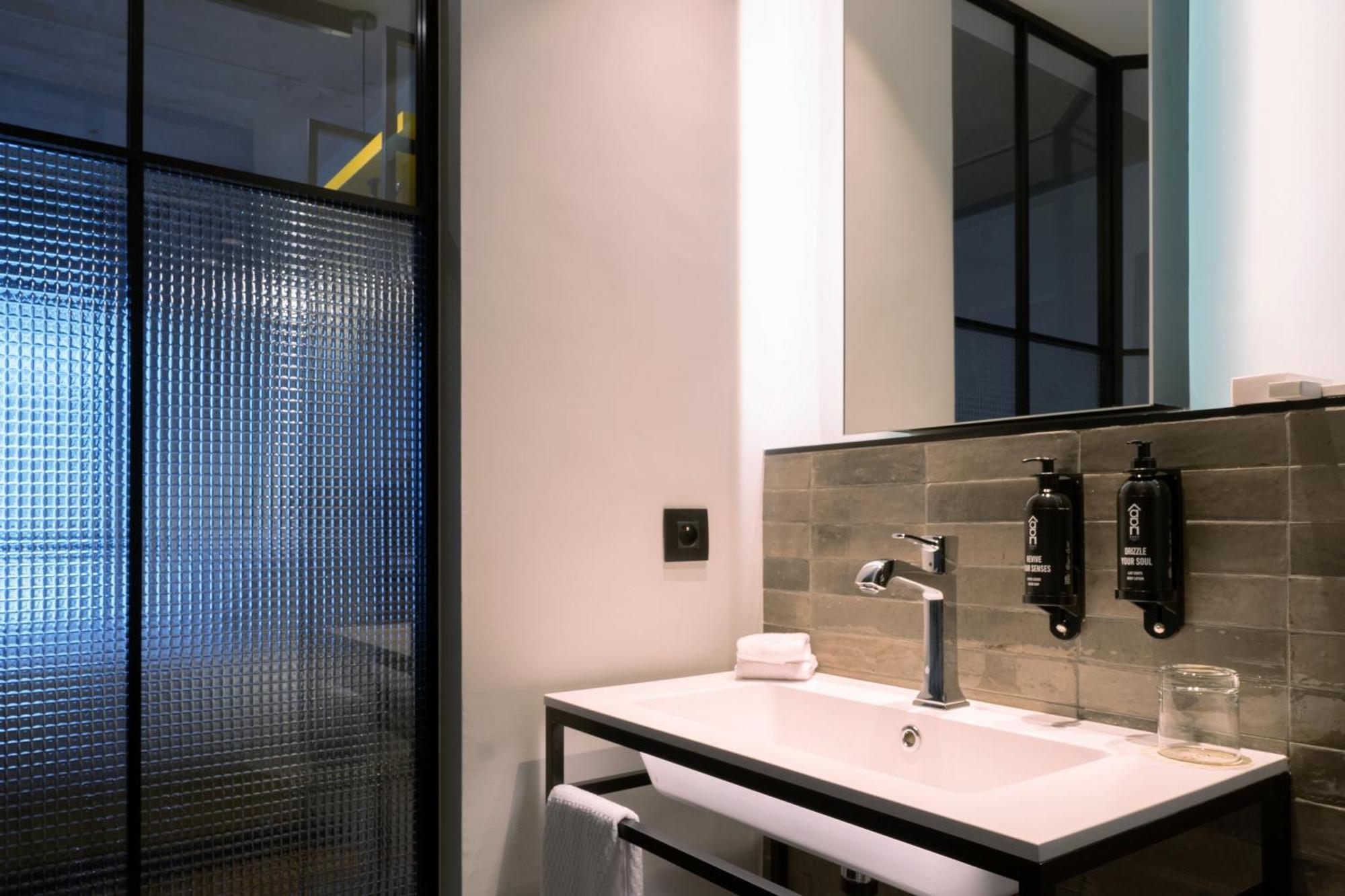 Kaan Studio King,1598394850:JPEG