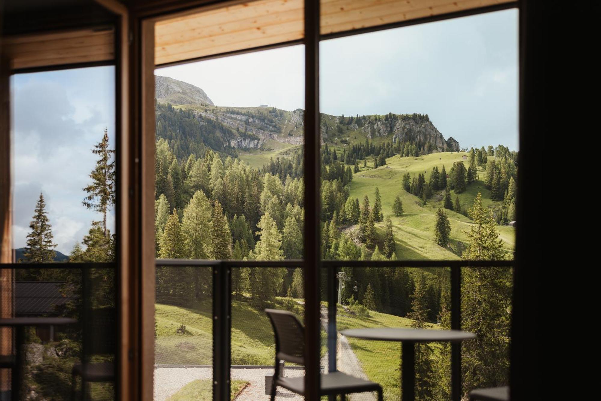 Deluxe Double or Twin Room with Balcony,1603744830:JPEG