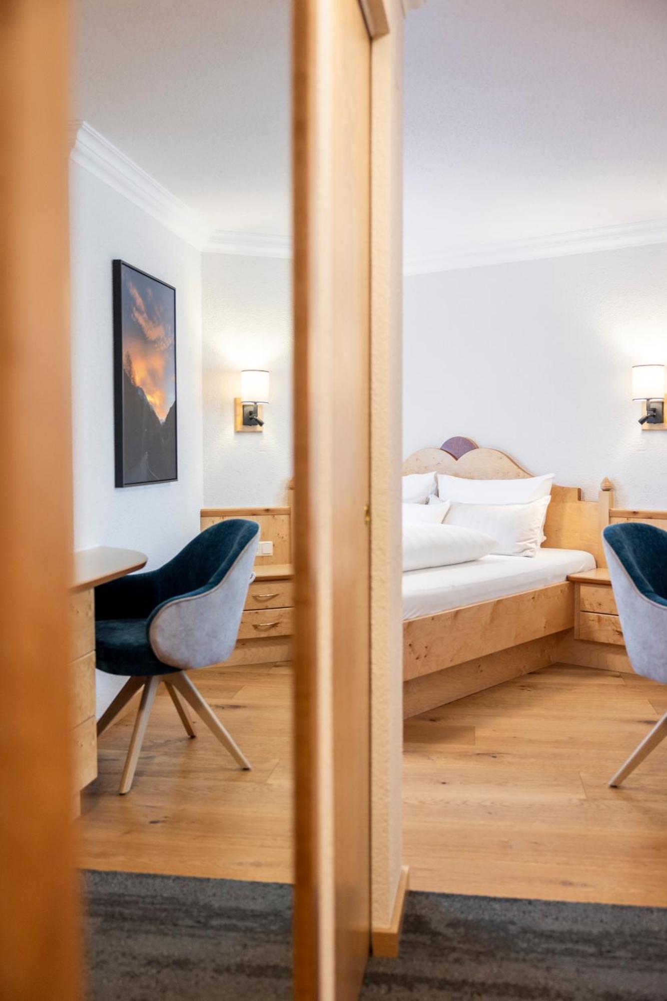 Double Room,1608792718:JPEG