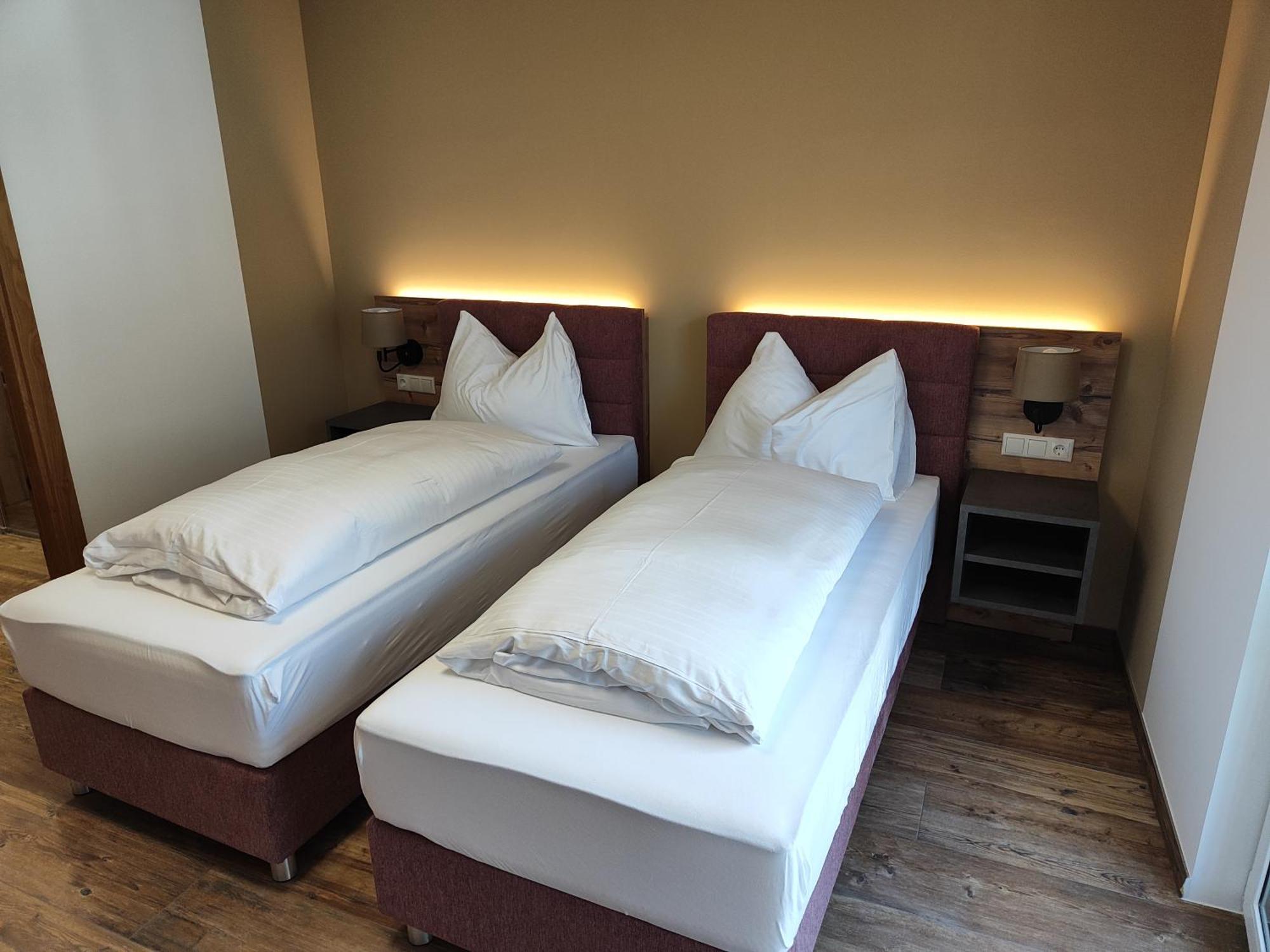 Deluxe Doppel-/Zweibettzimmer