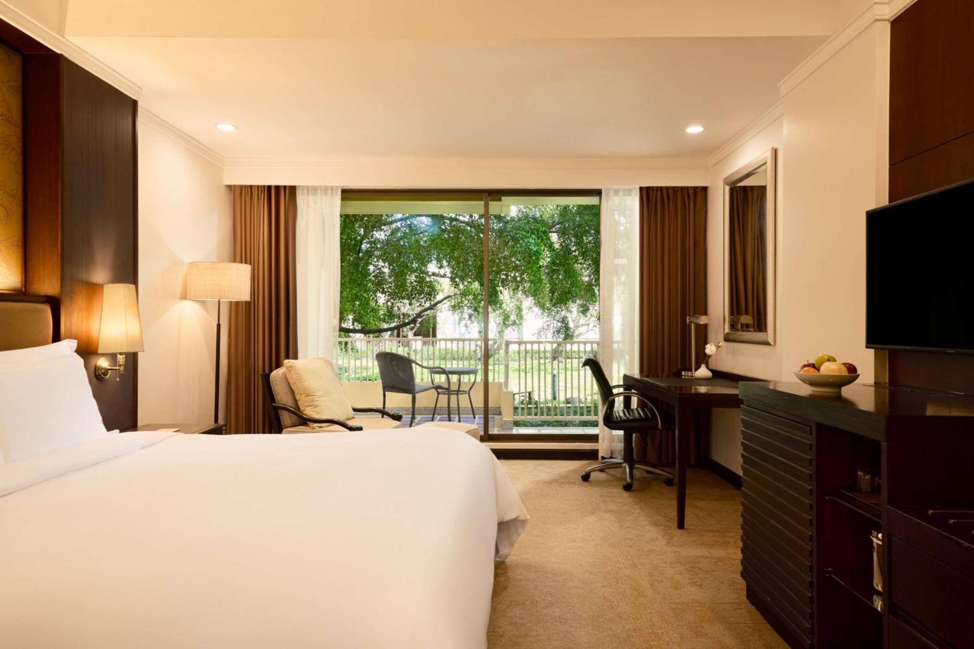 Deluxe Room King