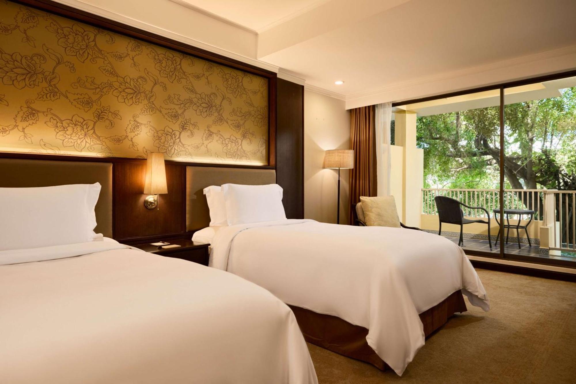 Deluxe Room Twin