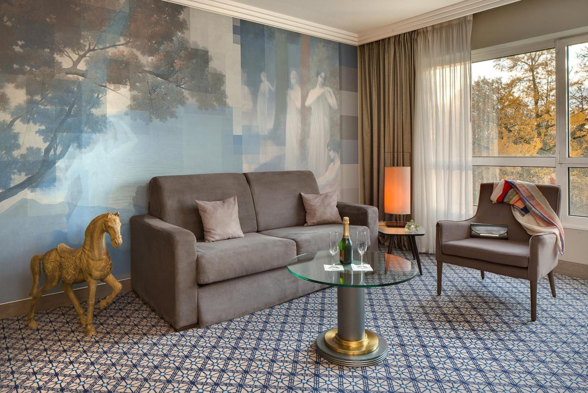 Luxury Suite