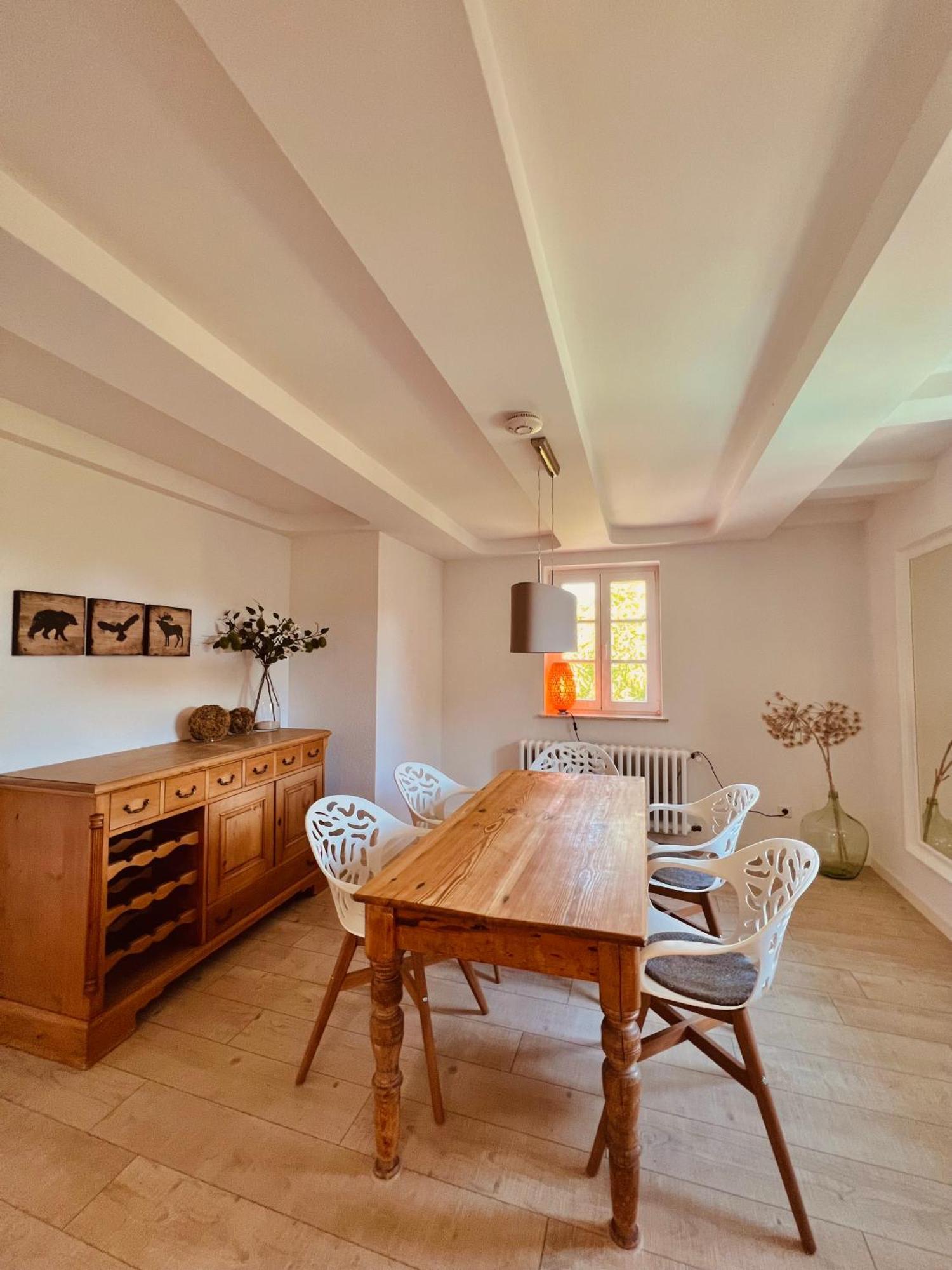 One-Bedroom Apartment,1688838976:JPEG