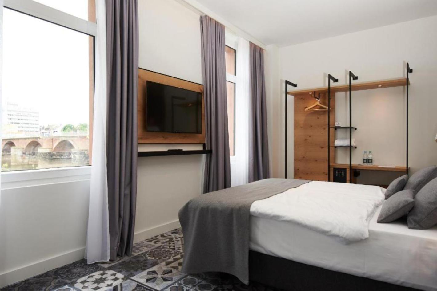 Deluxe Zimmer mit Kingsize-Bett