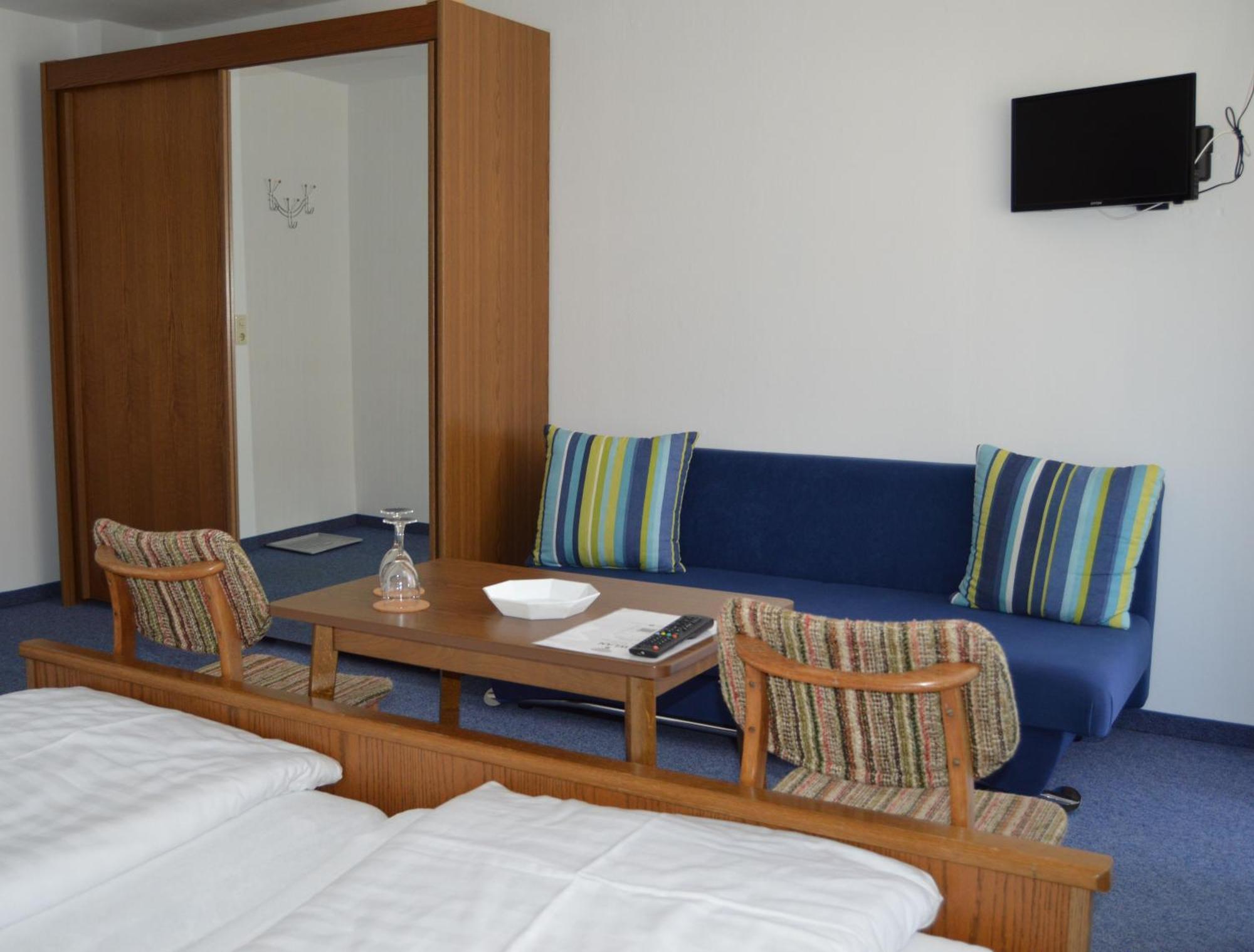 Triple Room,1696722548:JPEG