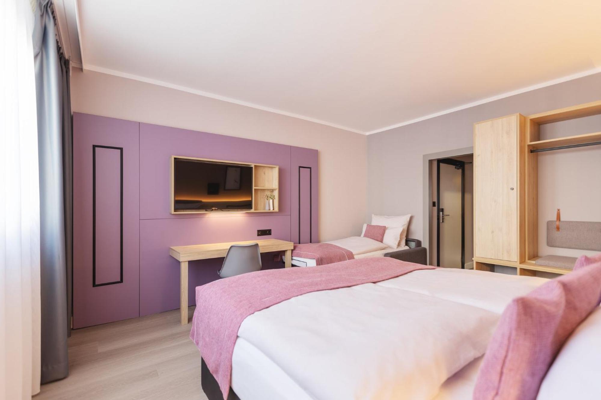 Premium Queen Room,1697780609:JPEG