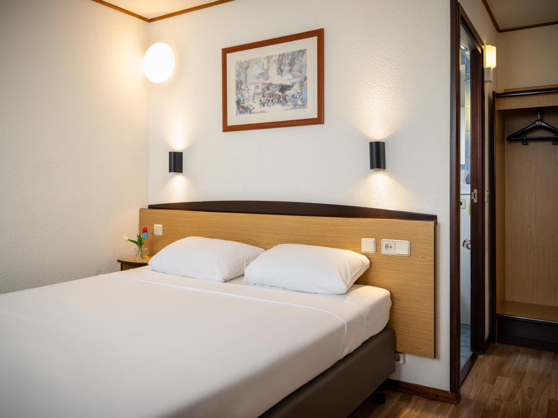 Double Room,1697782836:JPEG