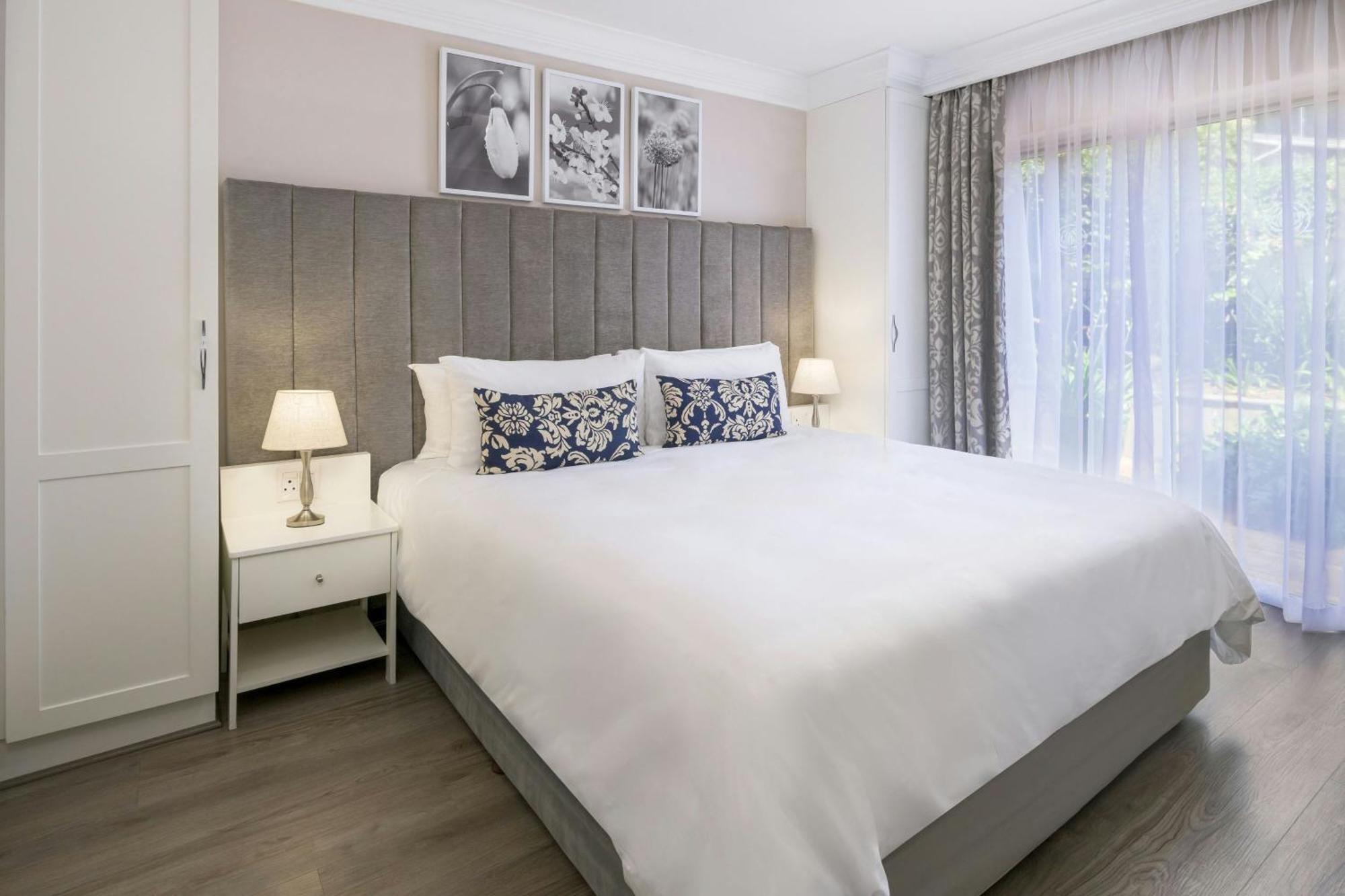 Two-Bedroom Suite,1722900636:JPEG