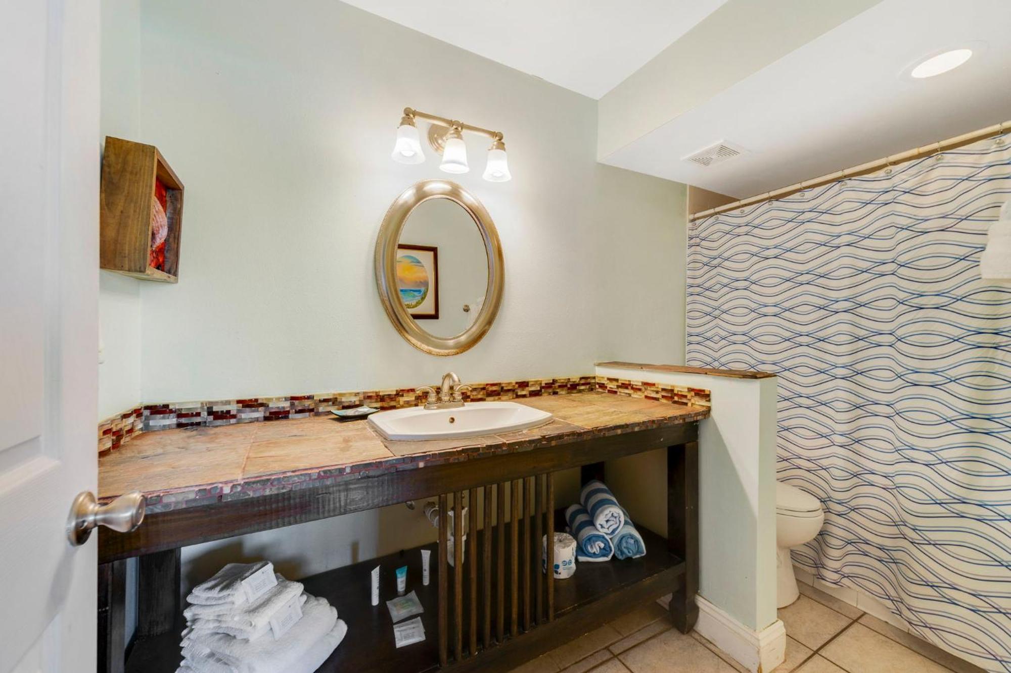 Two-Bedroom King Apartment Oceanfront View