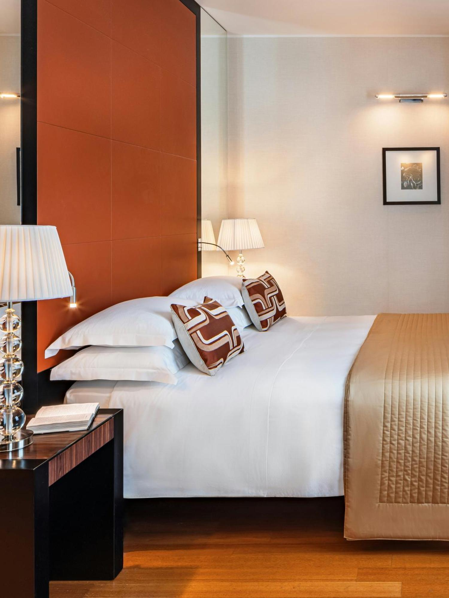 Grand Deluxe,1729993590:JPEG