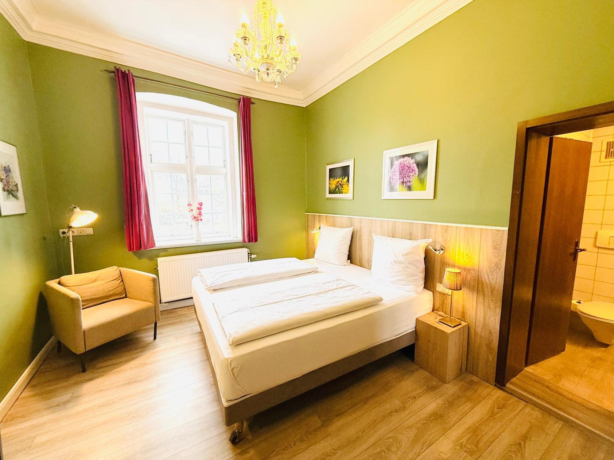 Standard King Room