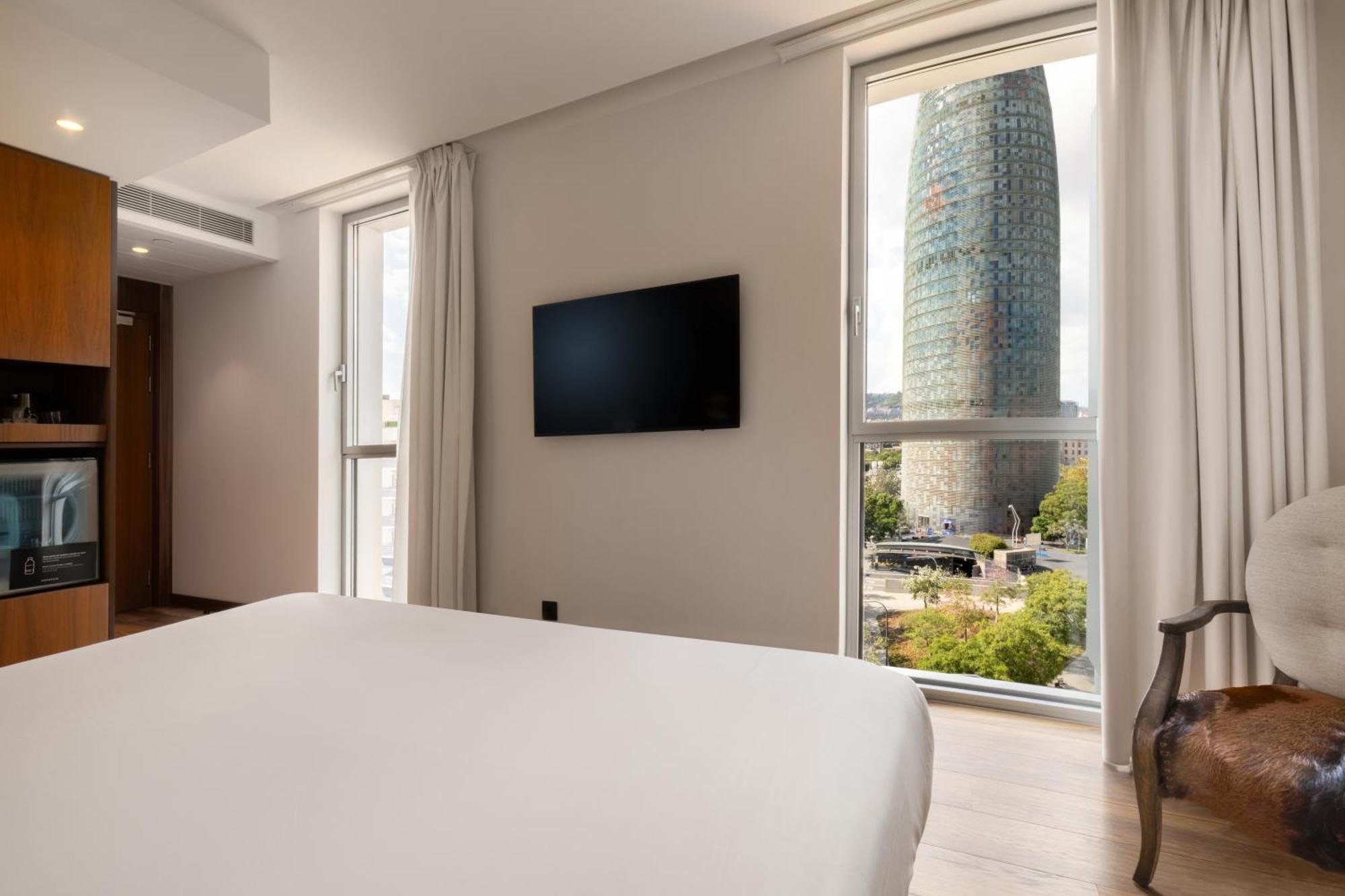 Doppelzimmer mit Blick auf den Glòries-Turm