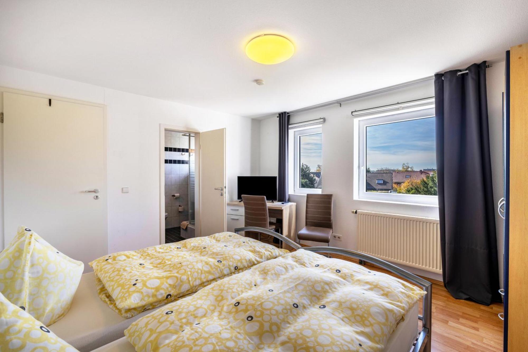 Doppelzimmer mit Gartenblick