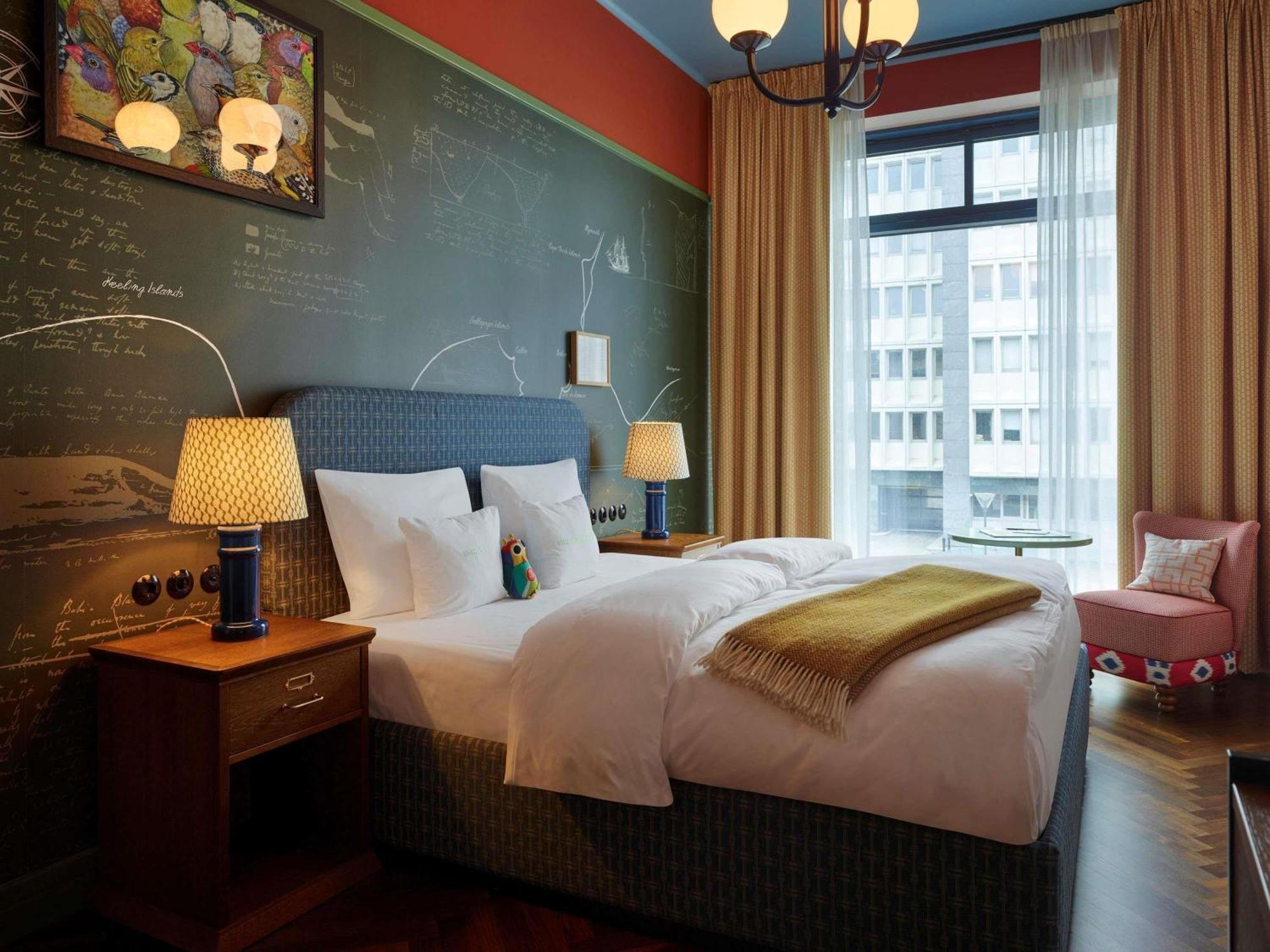 Medium Room