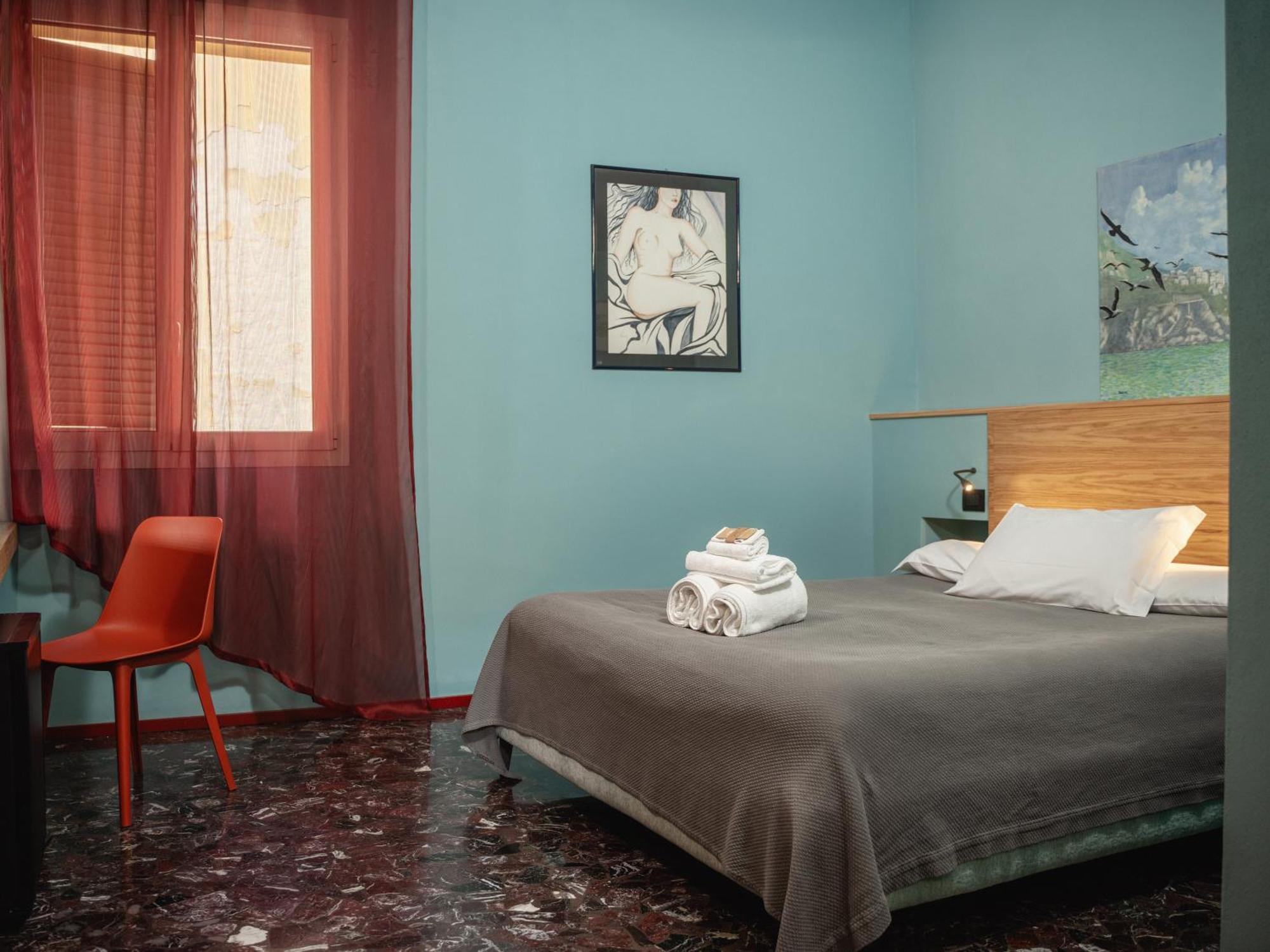 Double Room Private Bathroom