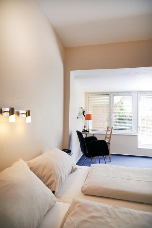 Budget Double Room,401152893:JPEG