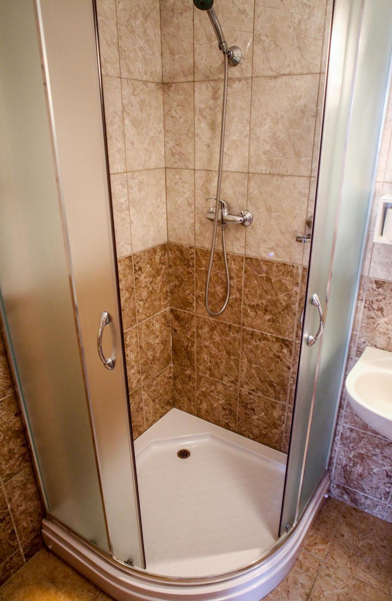 Standard Triple Room,719428879:JPEG