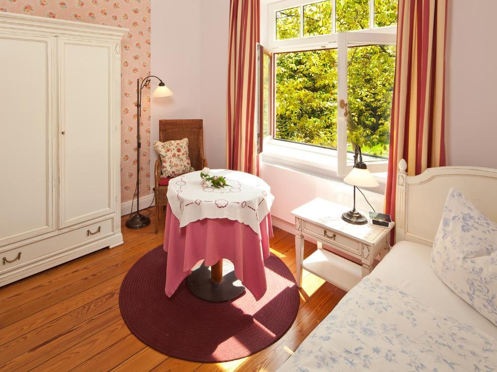 Standard Single Room,1580470767:JPEG
