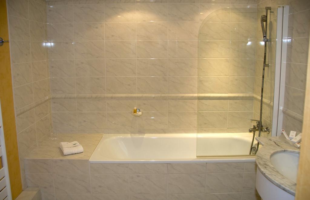 Standard Double Room Balcony,684508959:JPEG