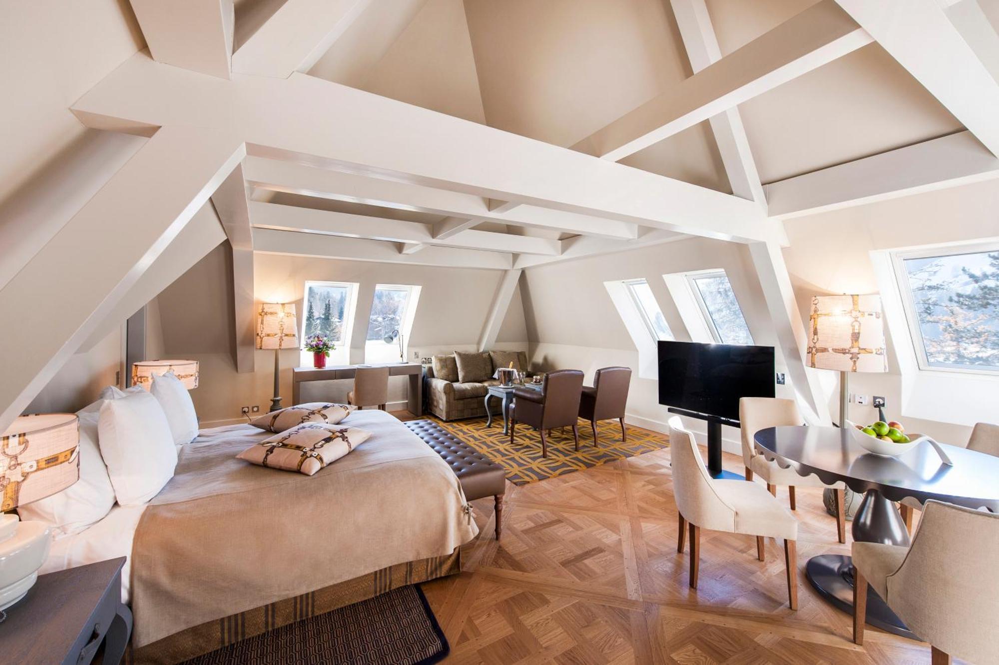 Suite with Jacuzzi and Mountain View,1026144586:JPEG