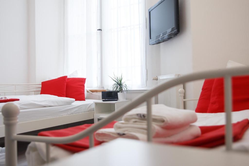 Zweibettzimmer mit eigenem Bad