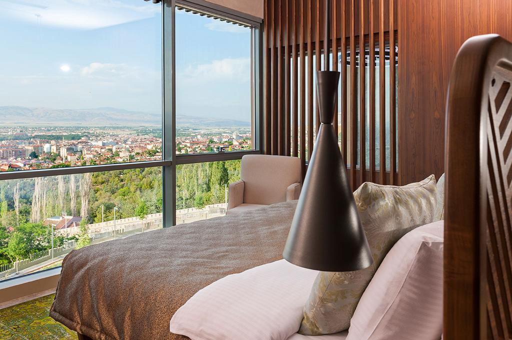 Grand Suite Spa Bath