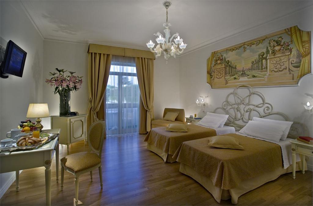 Superior Double or Twin Room,695669928:JPEG