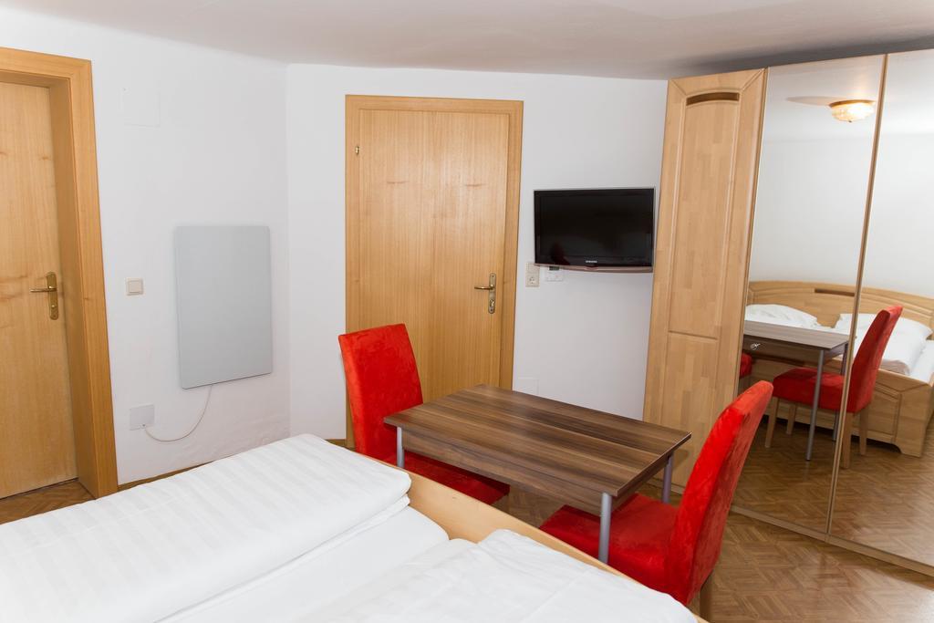 Budget Double Room,371164477:JPEG