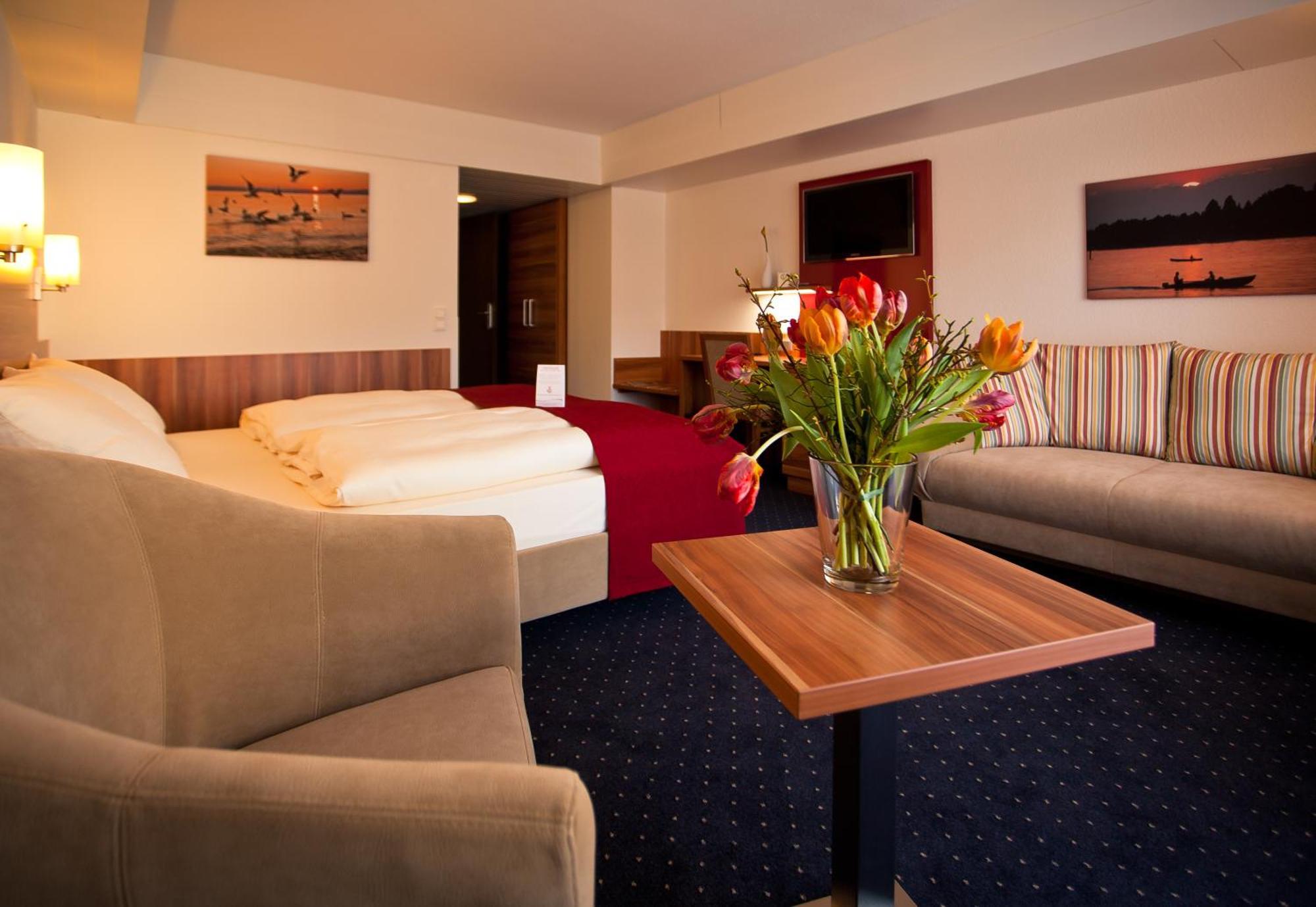 Superior Double Room,37285714:JPEG