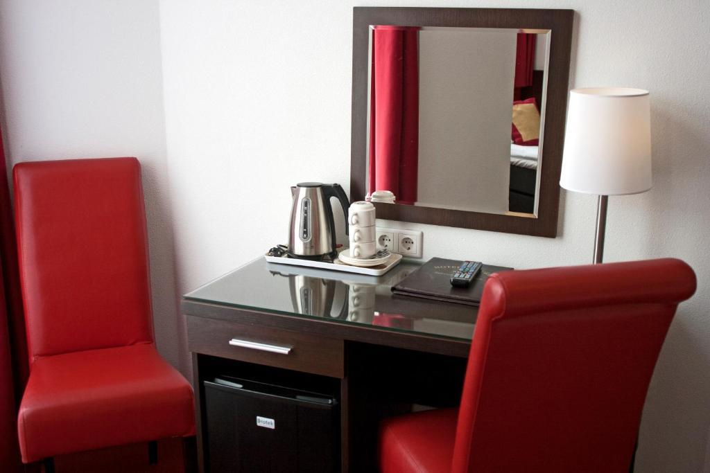 Triple Room,65819113:JPEG