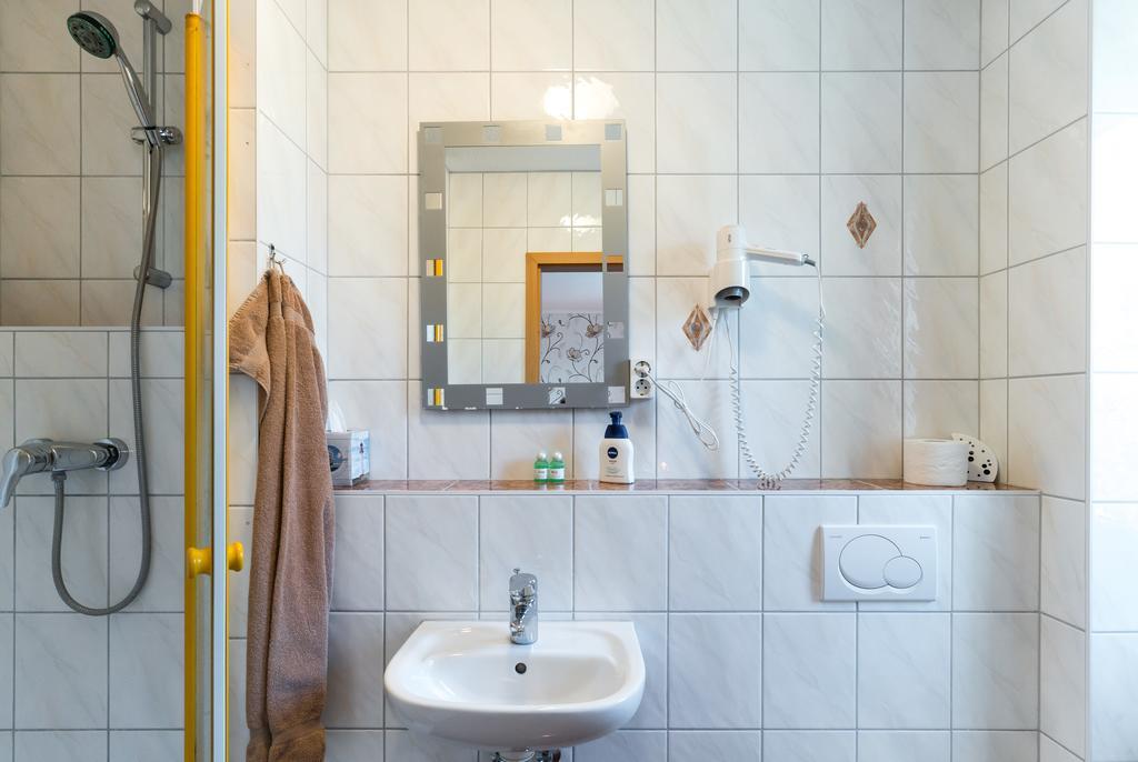 Single Room,401426019:JPEG