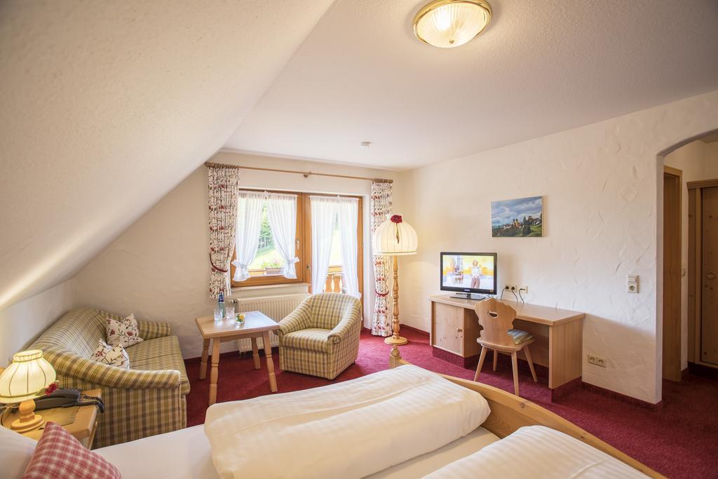 Doppelzimmer mit Balkon