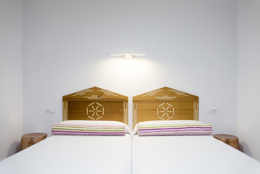 Doppel- oder Zweibettzimmer mit Blick auf den Innenhof
