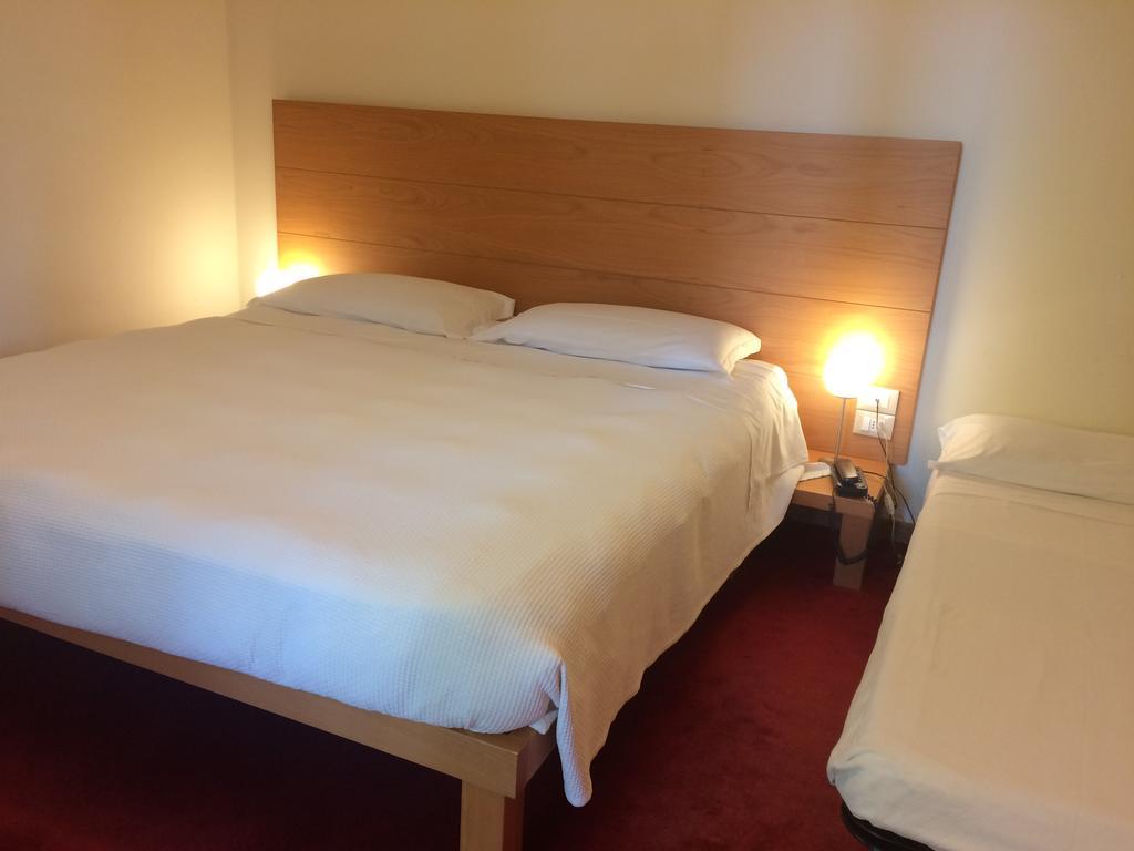 Classic Triple Room,757745437:JPEG