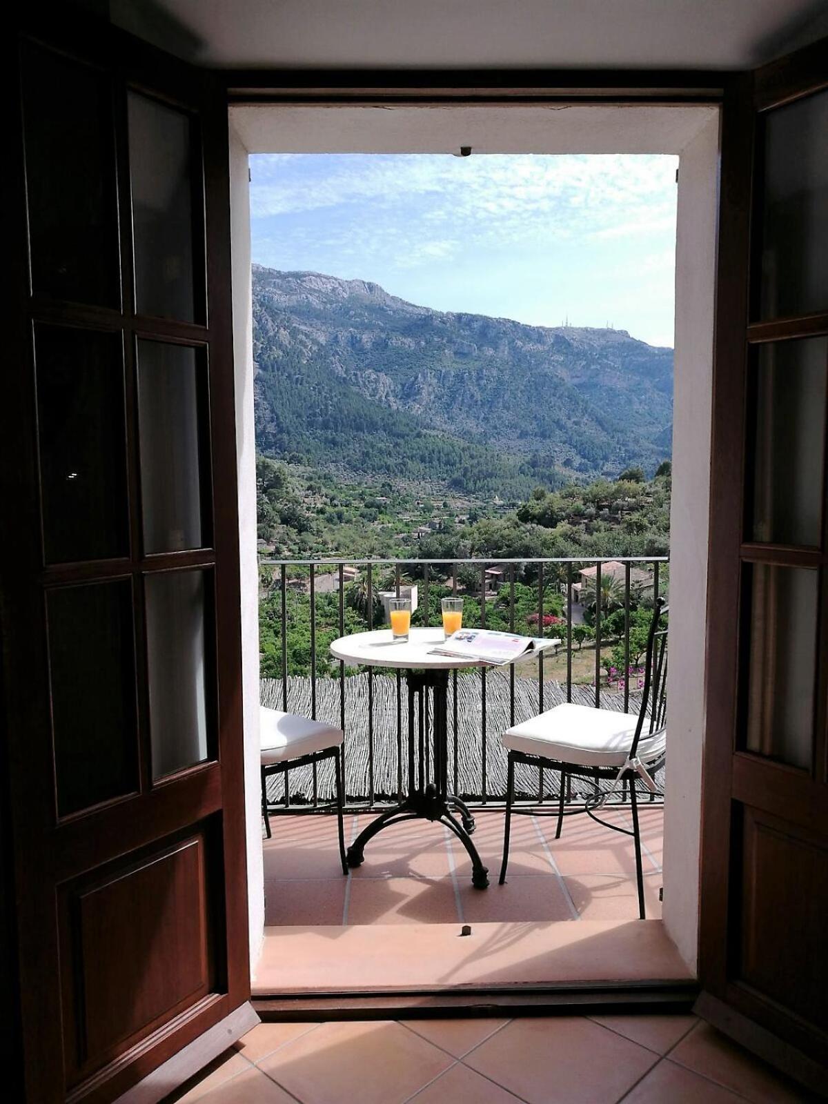 Two-Bedroom Apartment (4 Adults),1280727256:JPEG