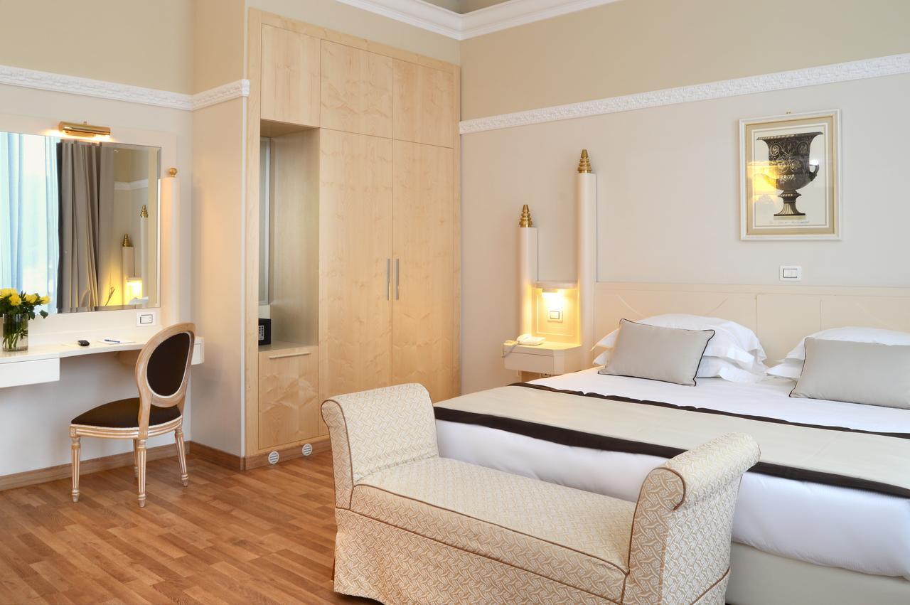 Zimmer mit Queensize-Bett