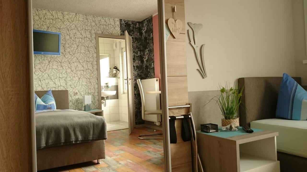 Standard Twin Room,549104190:JPEG