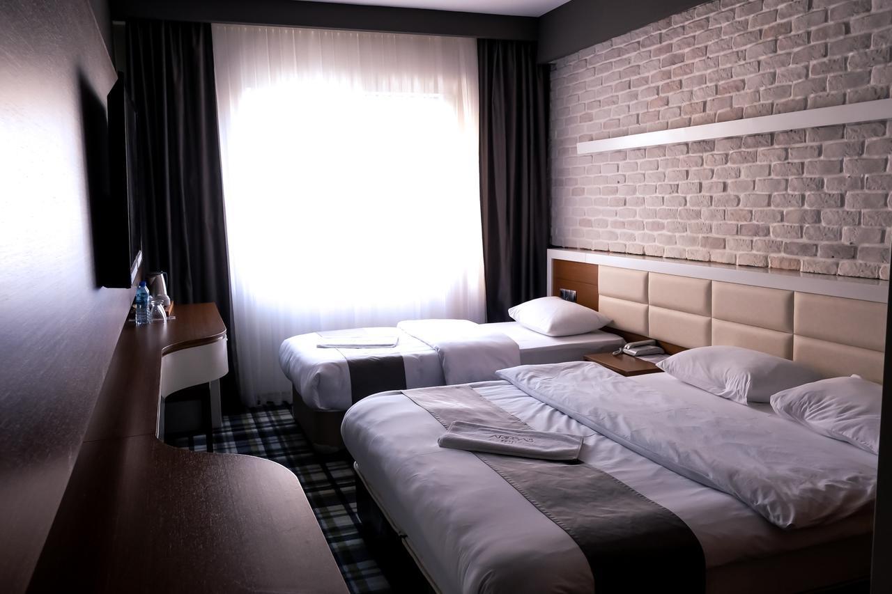 Large Single Room,640670799:JPEG