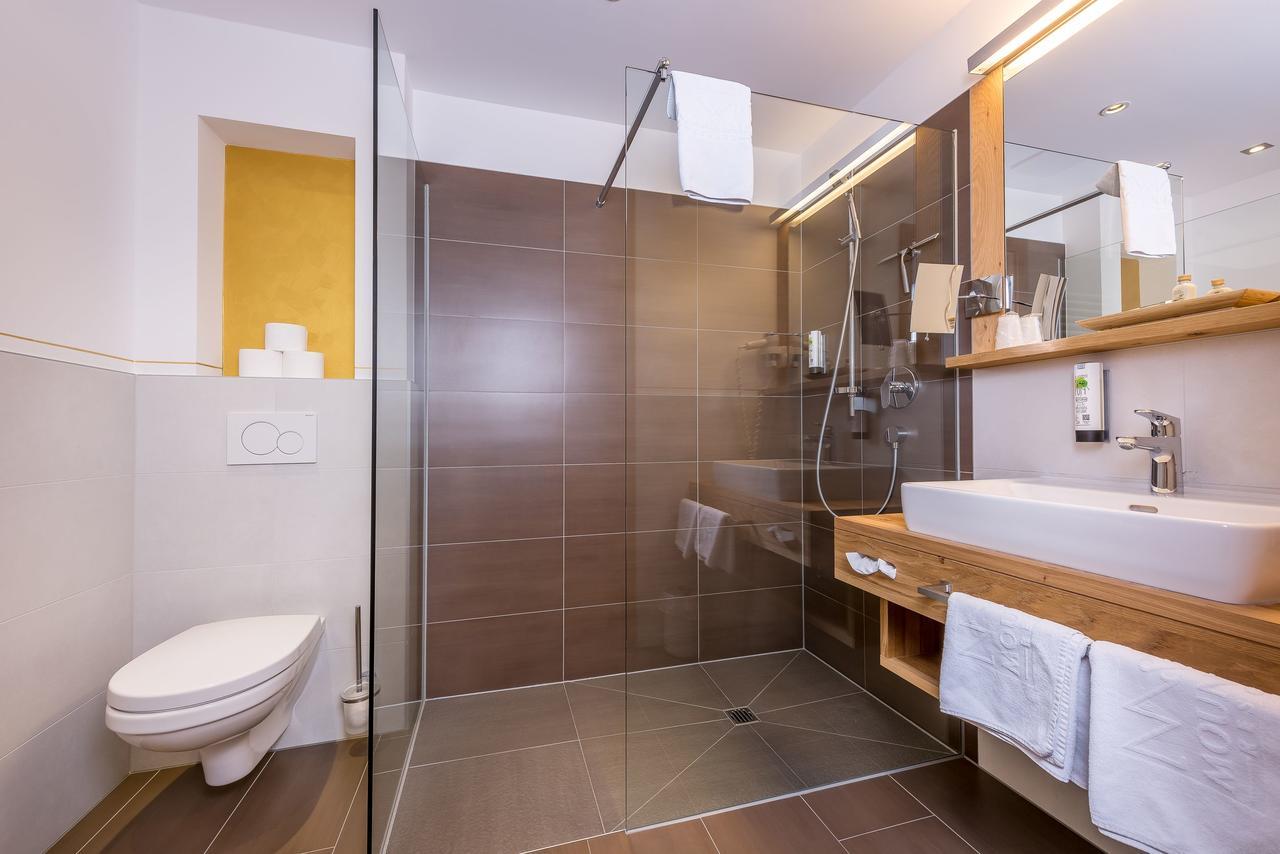 Double Room with Balcony,641078841:JPEG