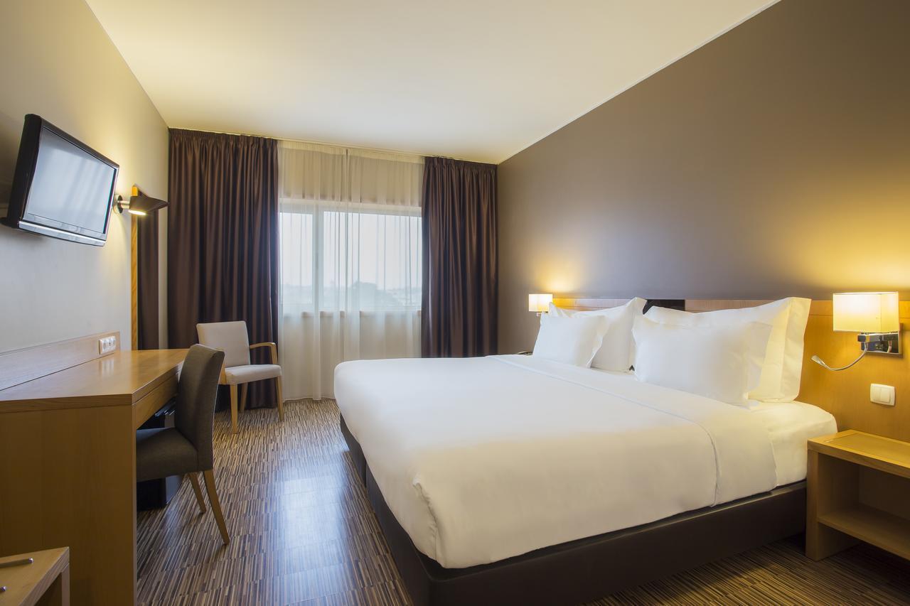 Comfort Zimmer mit Kingsize-Bett