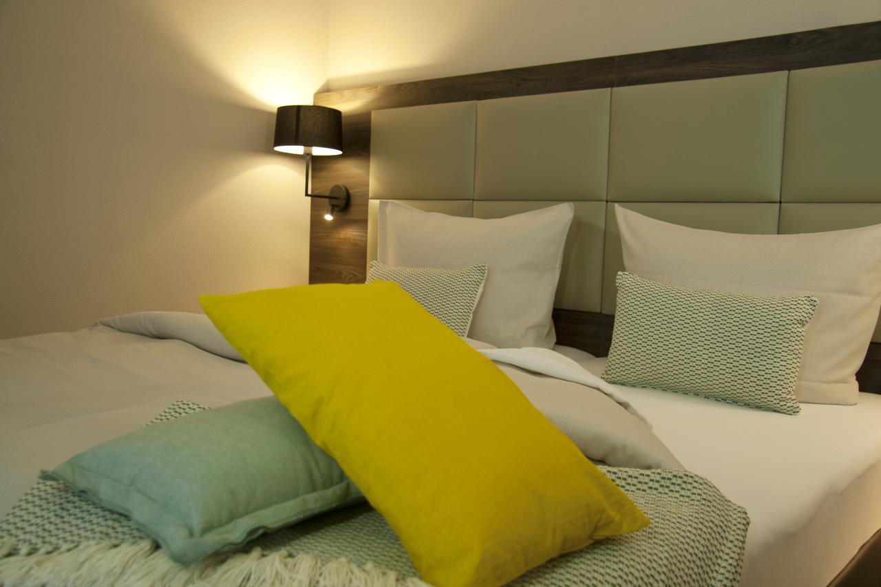 Deluxe Double or Twin Room with Garden View,660124107:JPEG