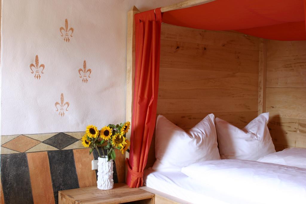 Standard Double Room,418458192:JPEG
