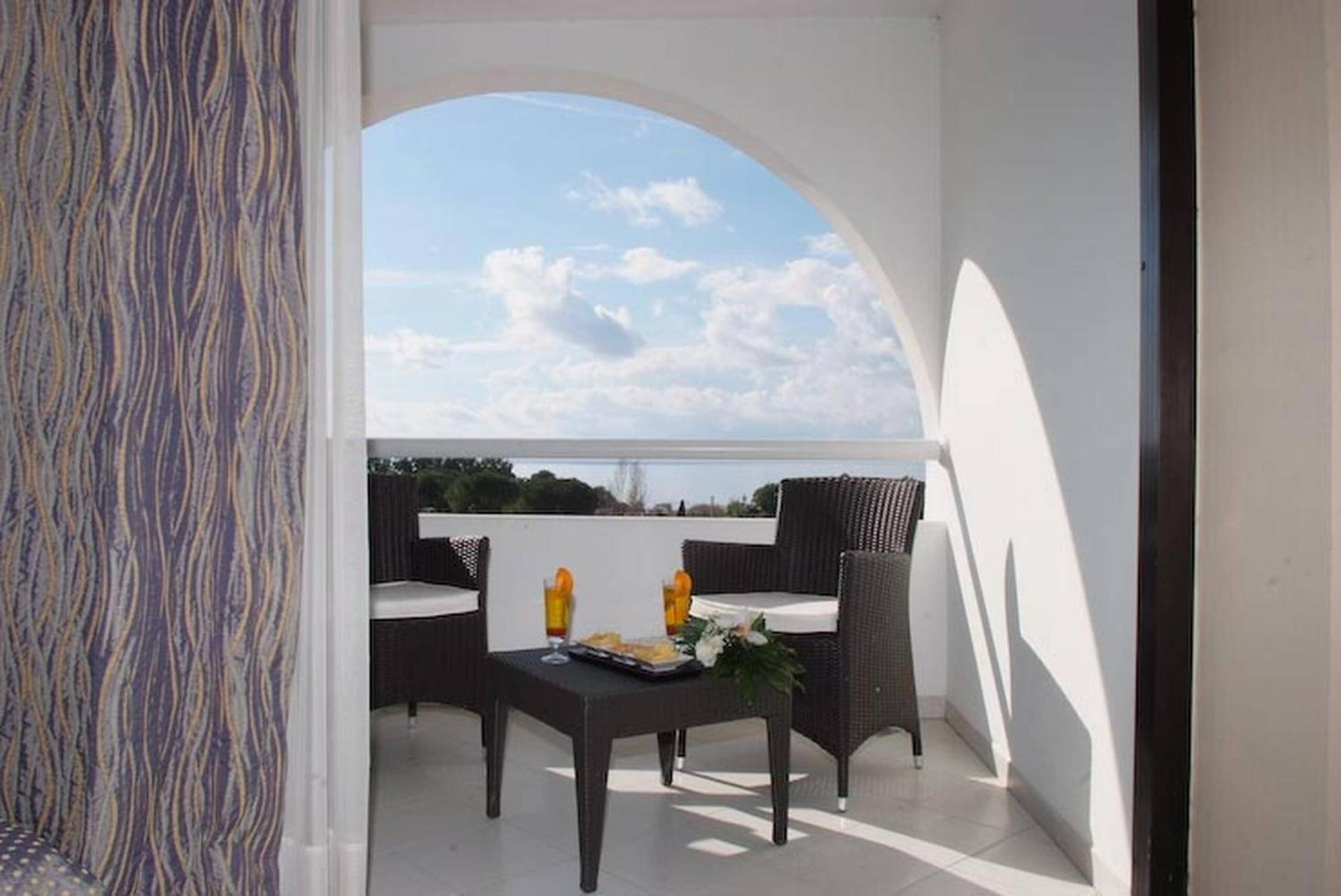 Elegance Doppel- oder Zweibettzimmer mit Balkon